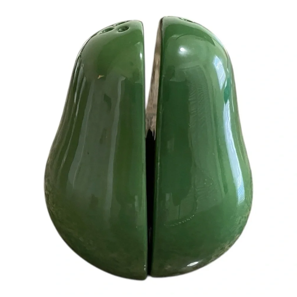Happy Avocado Salt & Pepper Set, Sass & Belle, Vintage Set of Guacamole Avocodas - Picture 2 of 4